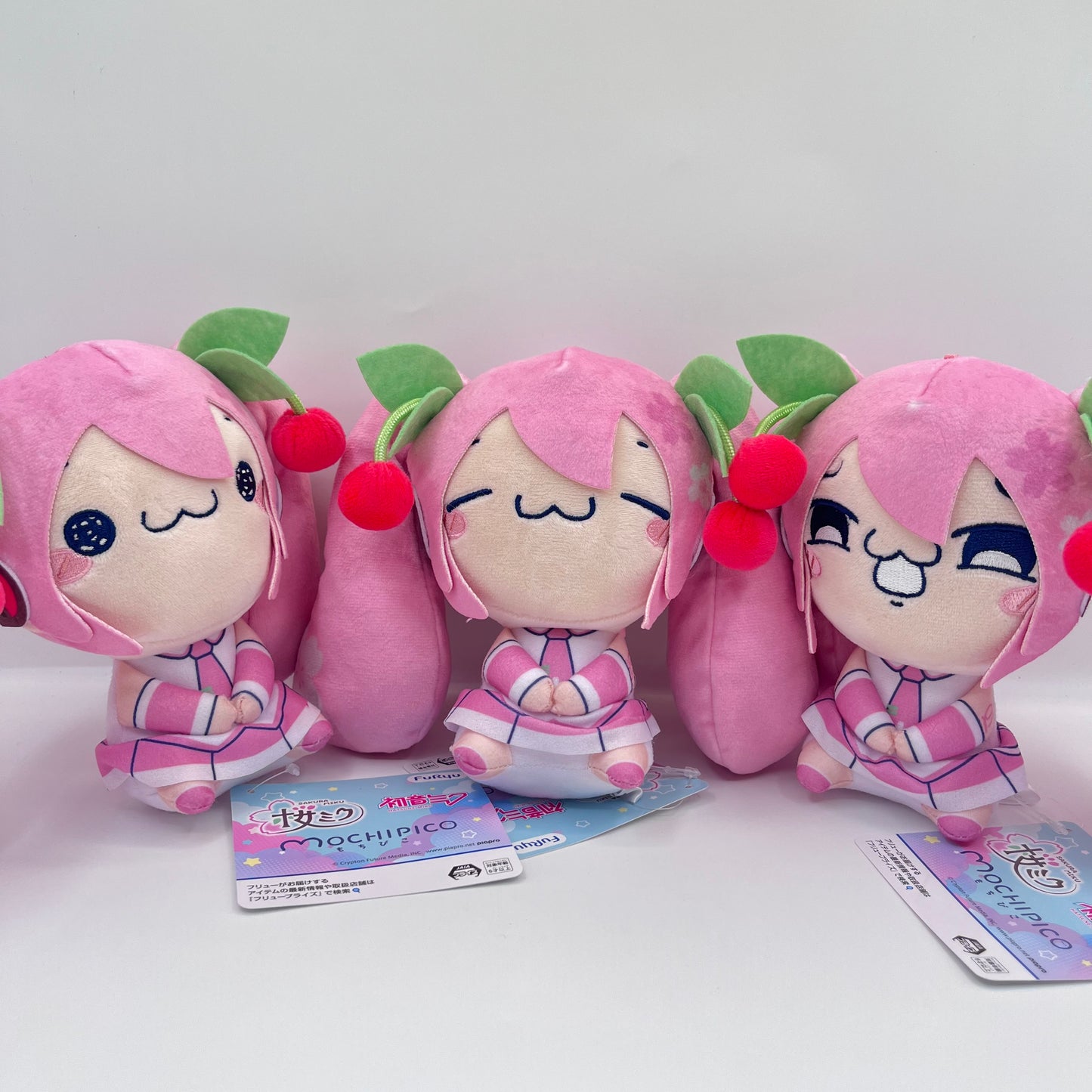 Hatsune Miku Mochipico Sakura Plush